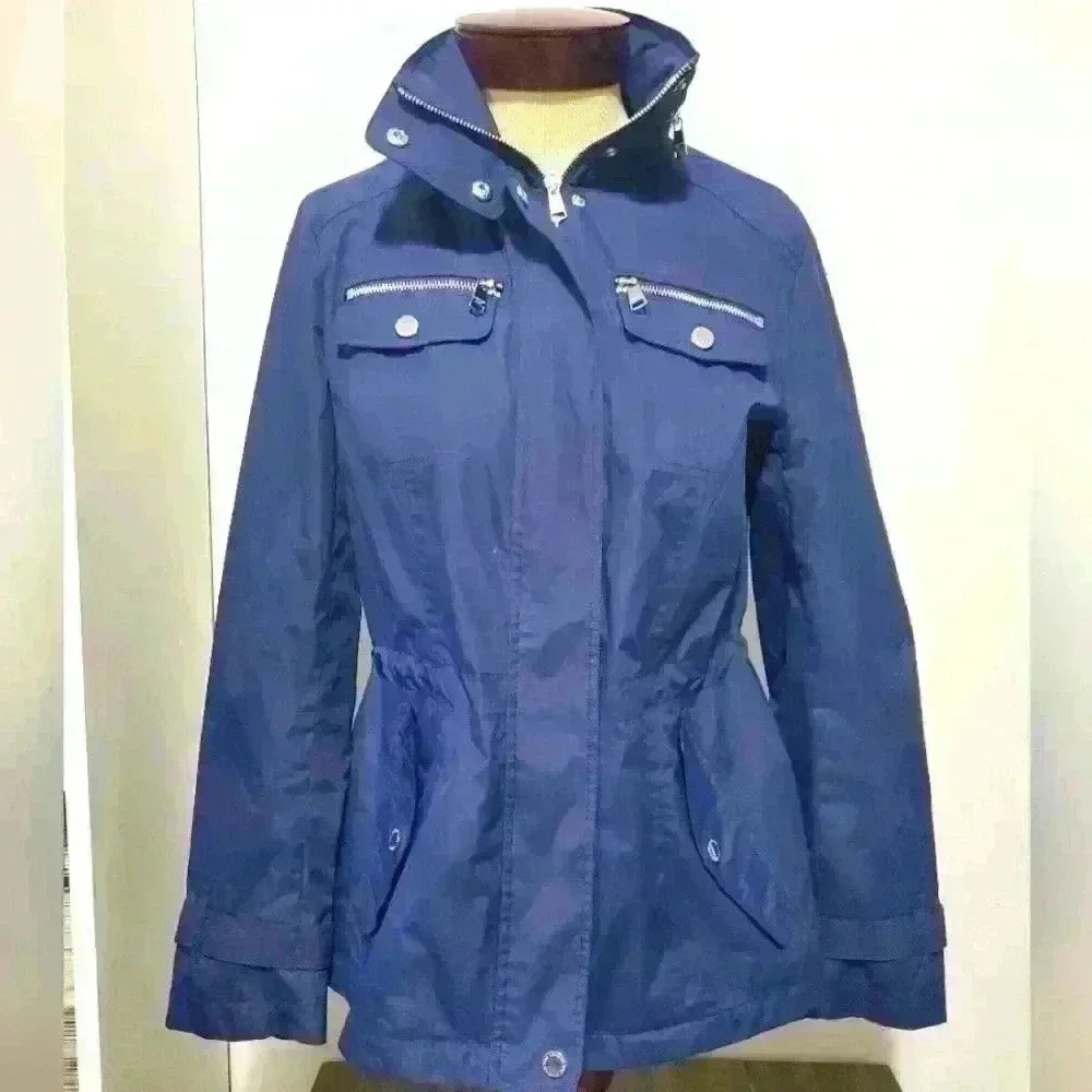 LONDON FOG jacket with hidden hood. Size XS
